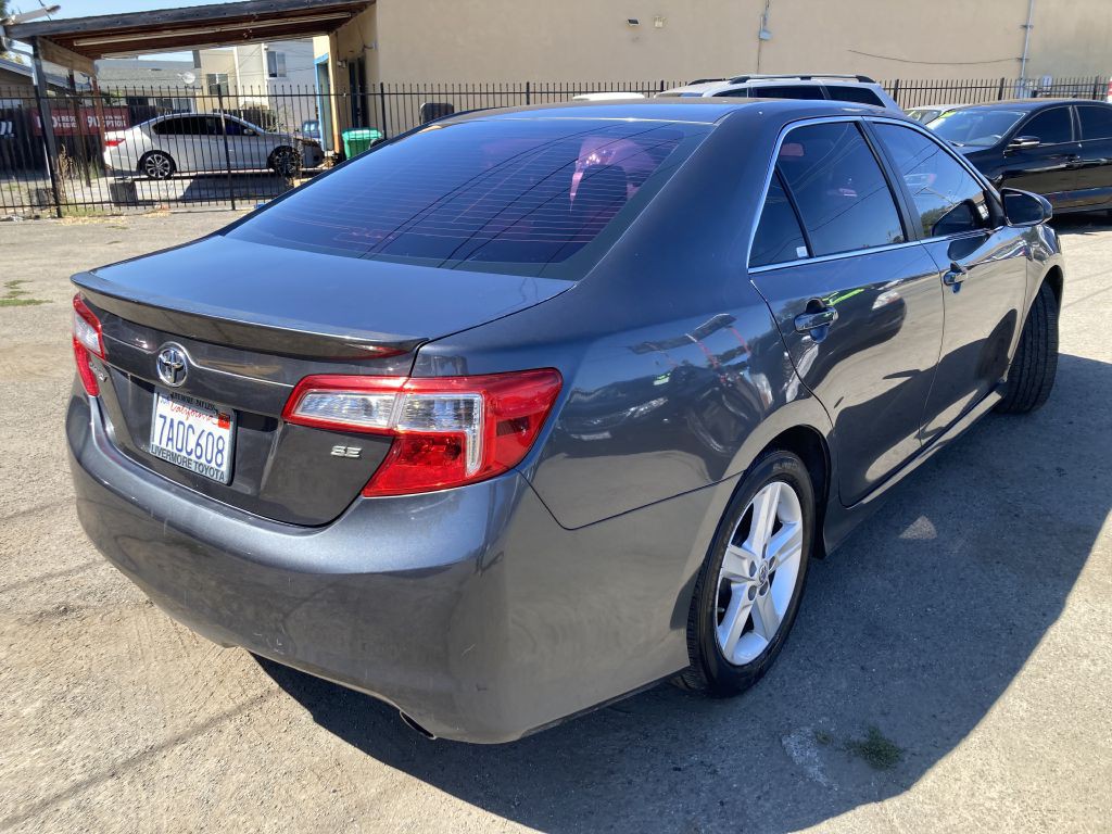 2013 Toyota Camry Image 5