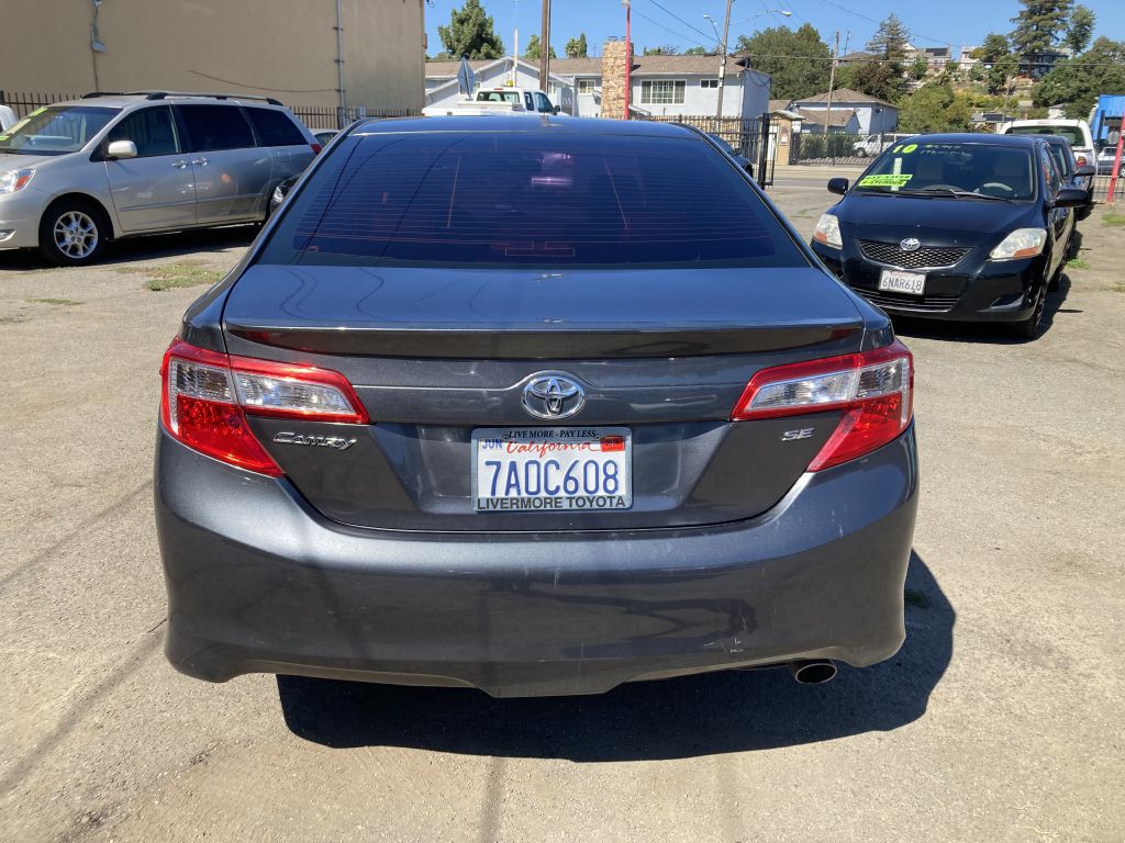 2013 Toyota Camry Image 6