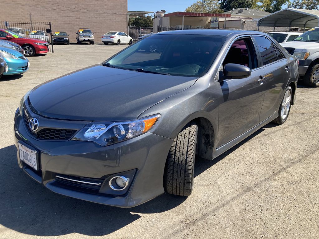 2013 Toyota Camry Image 9