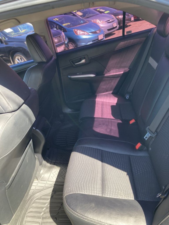 2013 Toyota Camry Image 15