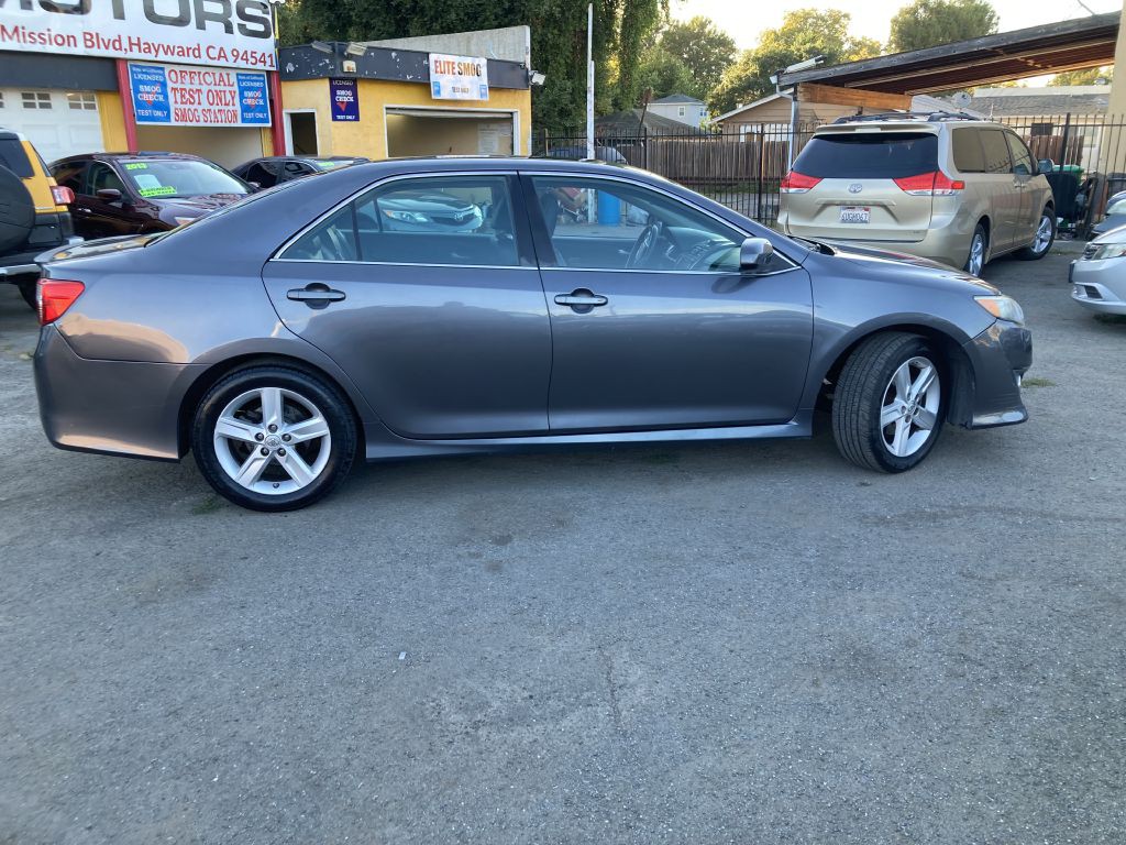 2014 Toyota Camry Image 4