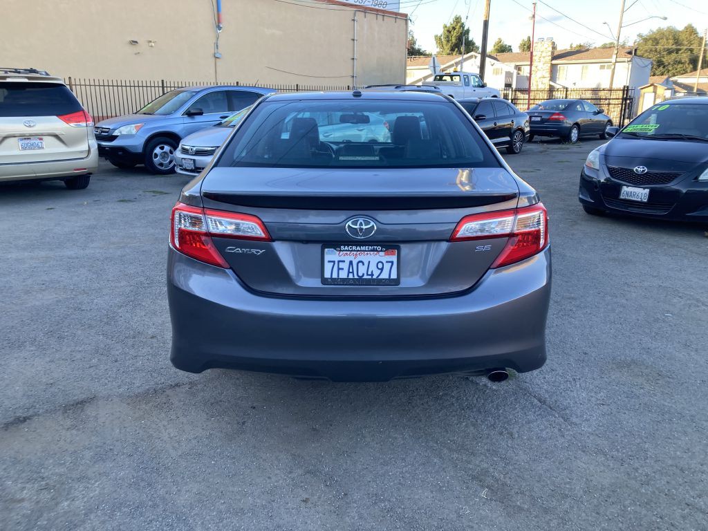 2014 Toyota Camry Image 6
