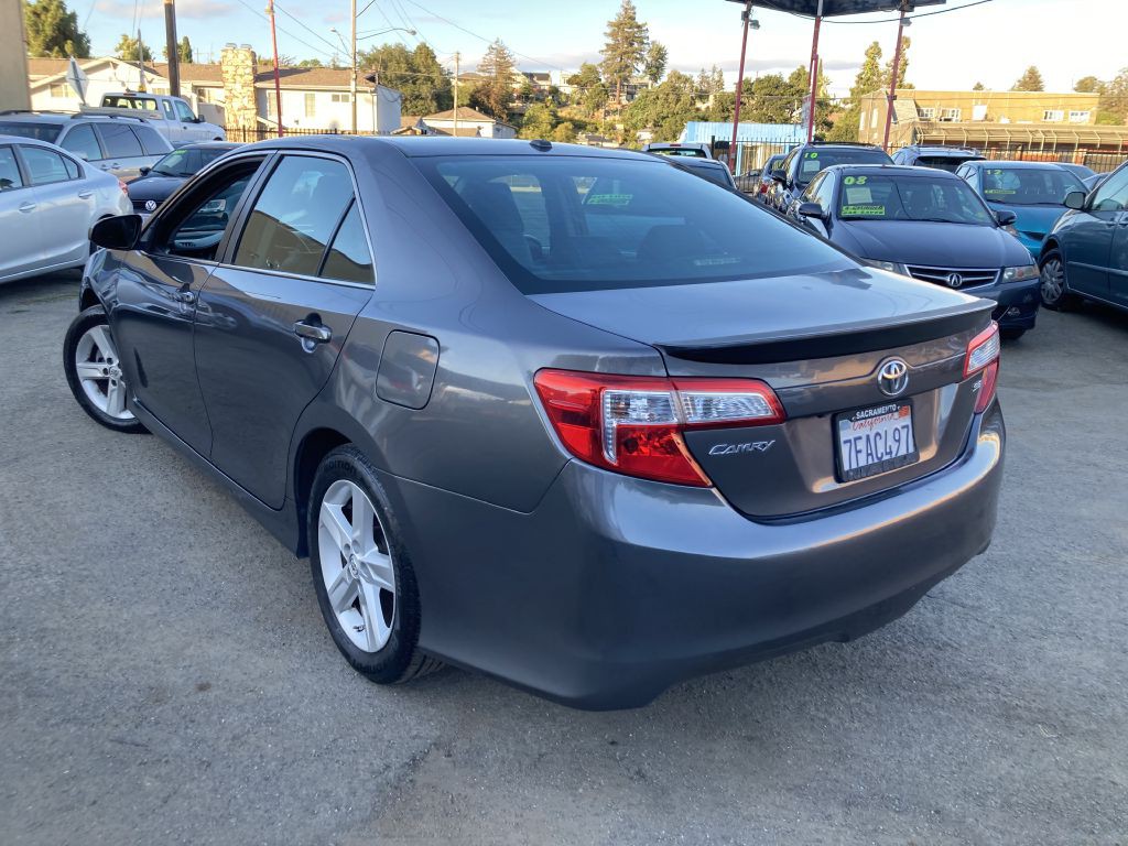 2014 Toyota Camry Image 7
