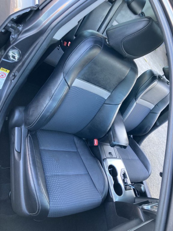 2014 Toyota Camry Image 21
