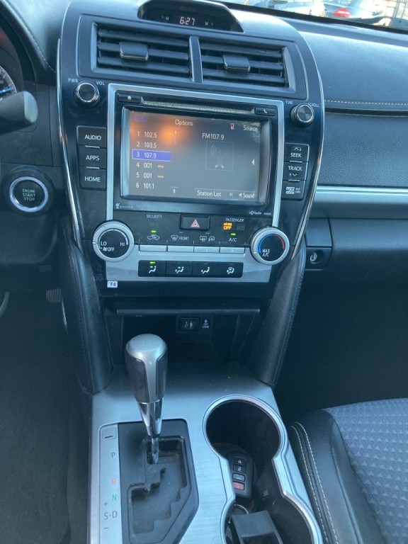 2014 Toyota Camry Image 23