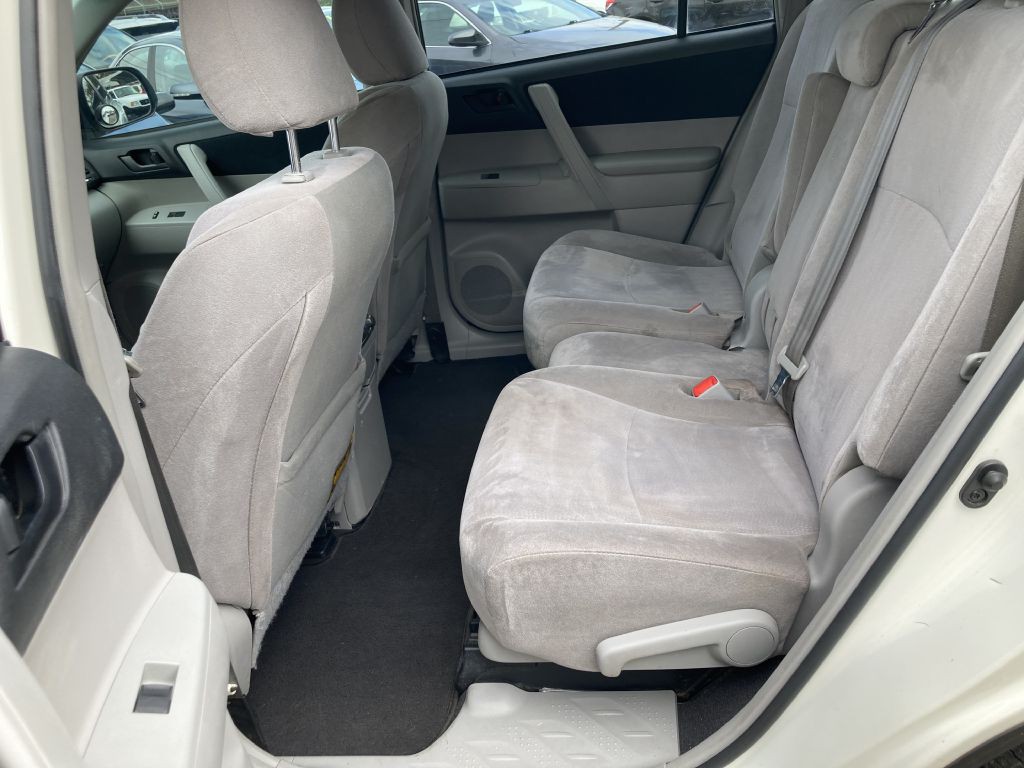 2012 Toyota Highlander Image 13