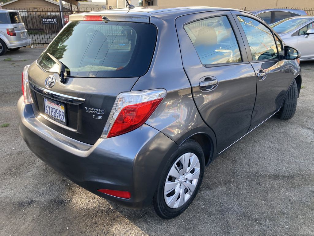2013 Toyota Yaris Image 5