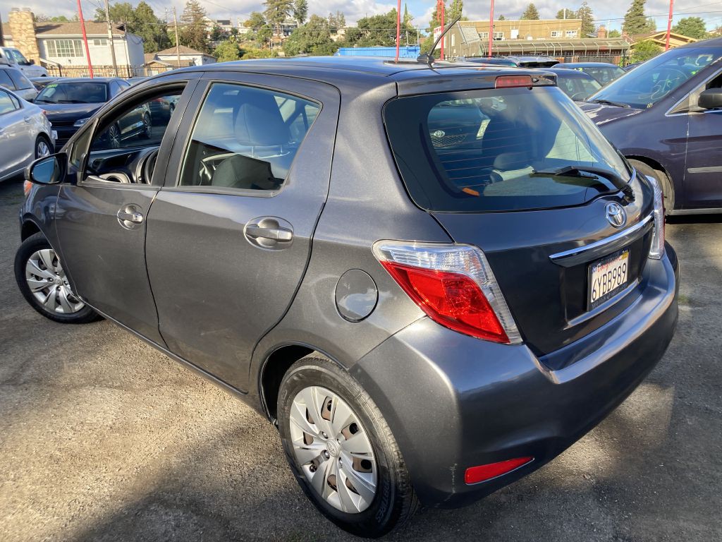 2013 Toyota Yaris Image 7