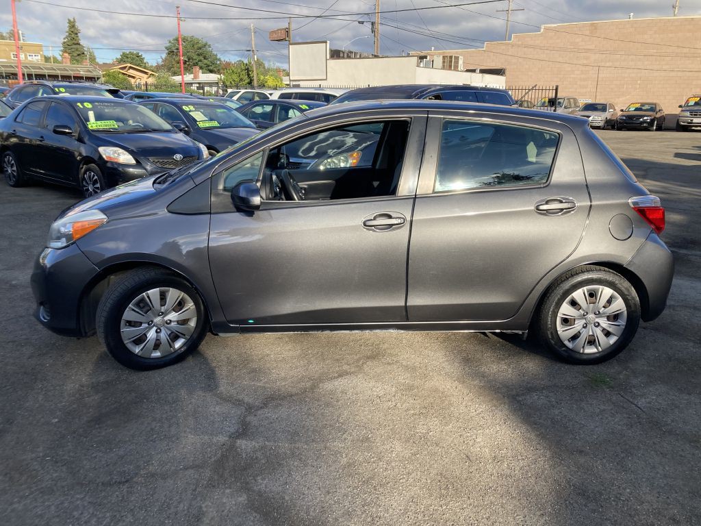 2013 Toyota Yaris Image 8