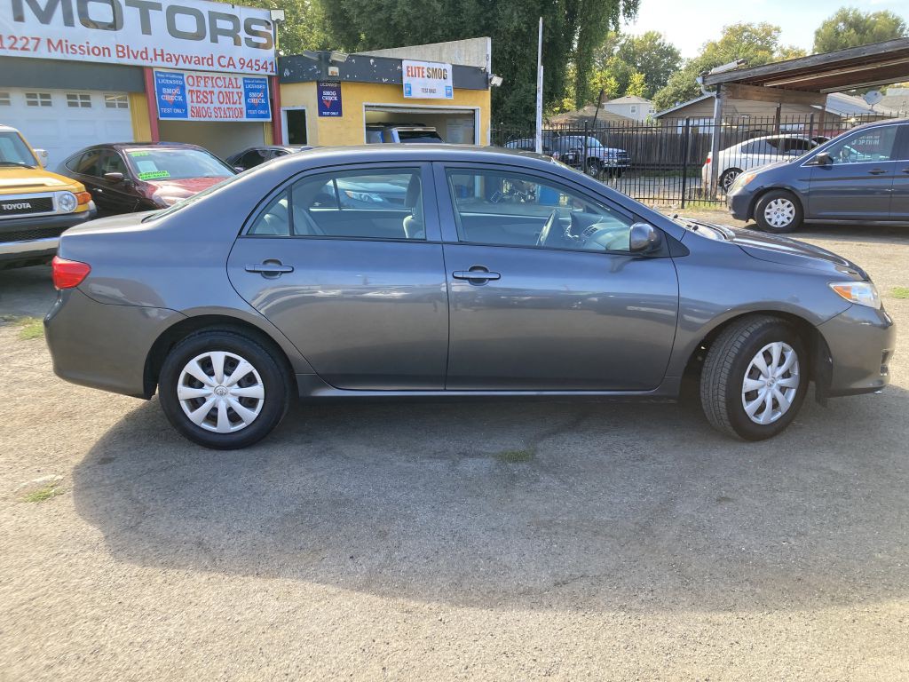 2010 Toyota Corolla Image 4