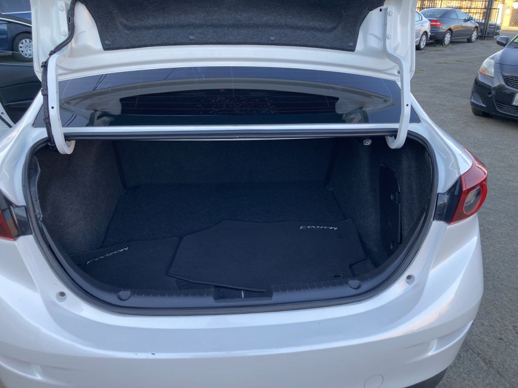 2015 Mazda Mazda3 Image 16