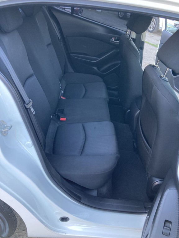 2015 Mazda Mazda3 Image 17
