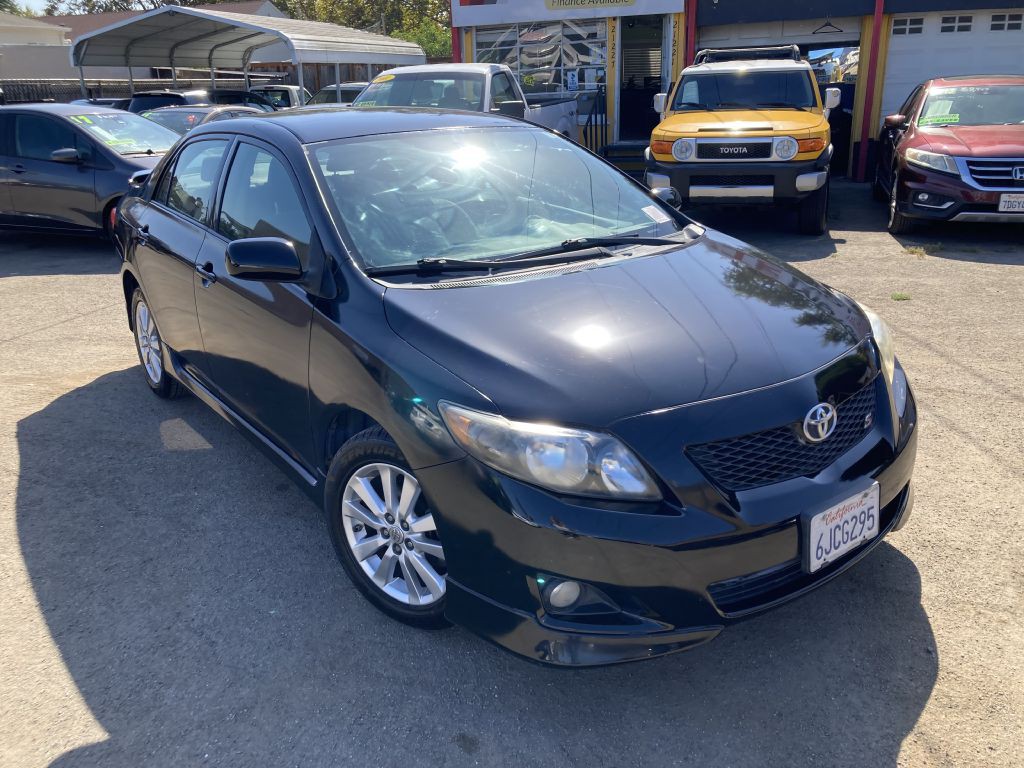 2010 Toyota Corolla Image 2