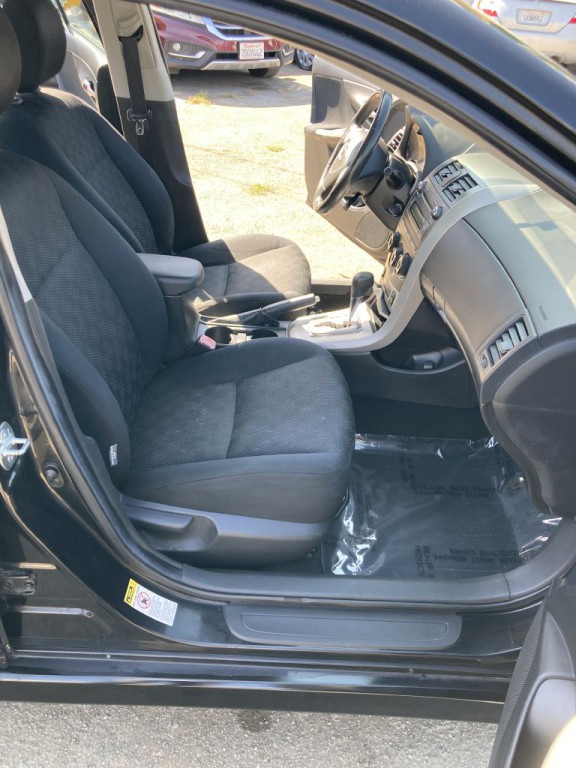 2010 Toyota Corolla Image 17