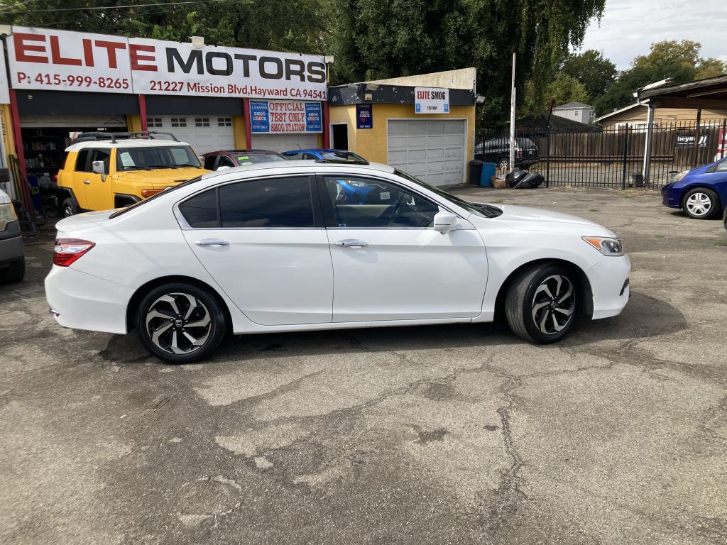 2017 Honda Accord Image 4