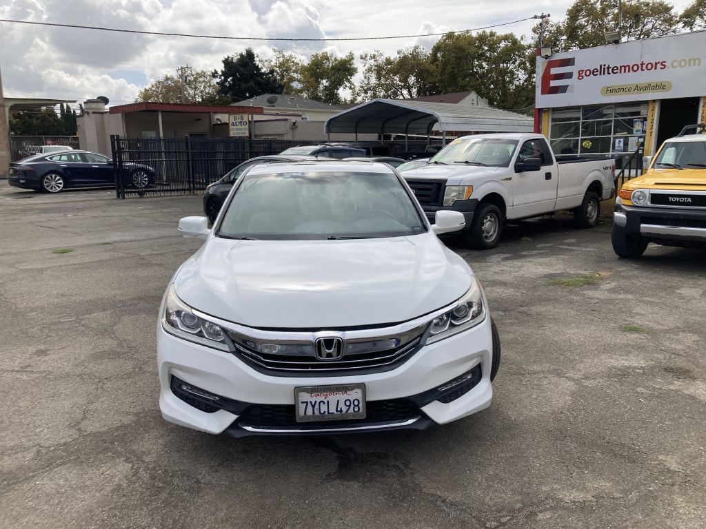 2017 Honda Accord Image 10