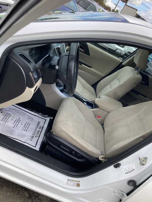 2017 Honda Accord Image 13