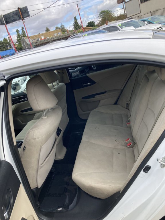 2017 Honda Accord Image 14