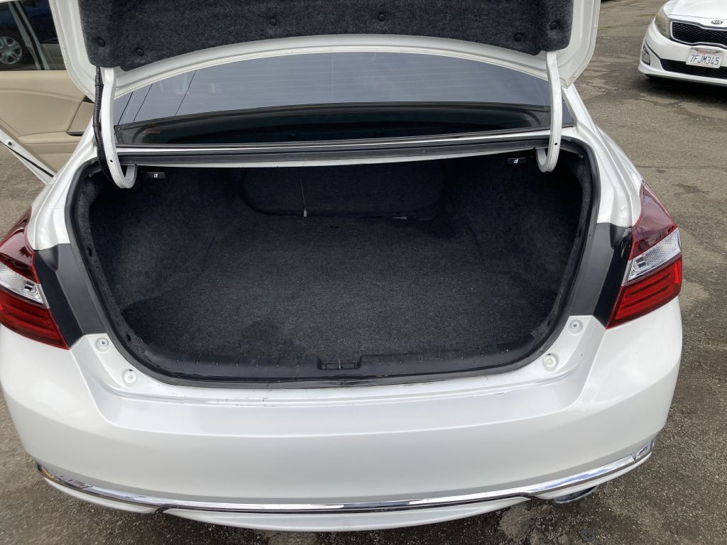 2017 Honda Accord Image 17