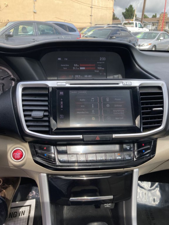 2017 Honda Accord Image 21