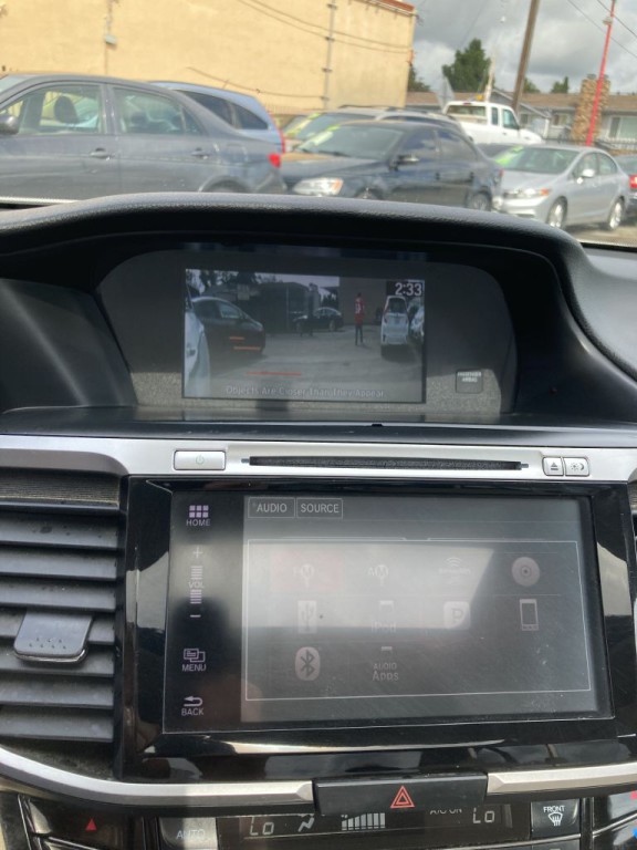 2017 Honda Accord Image 23