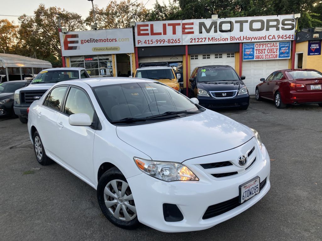 2011 Toyota Corolla Image 2