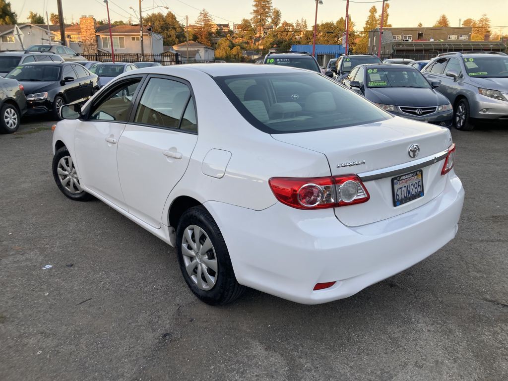 2011 Toyota Corolla Image 7