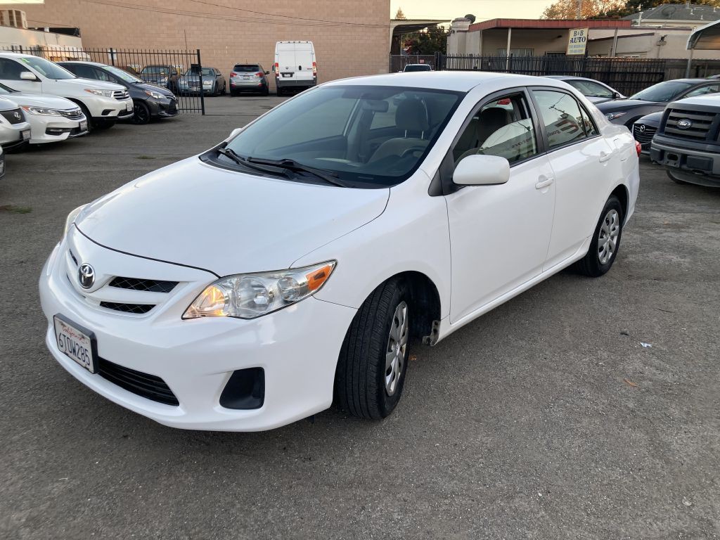 2011 Toyota Corolla Image 9