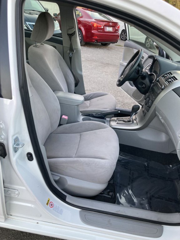 2011 Toyota Corolla Image 17