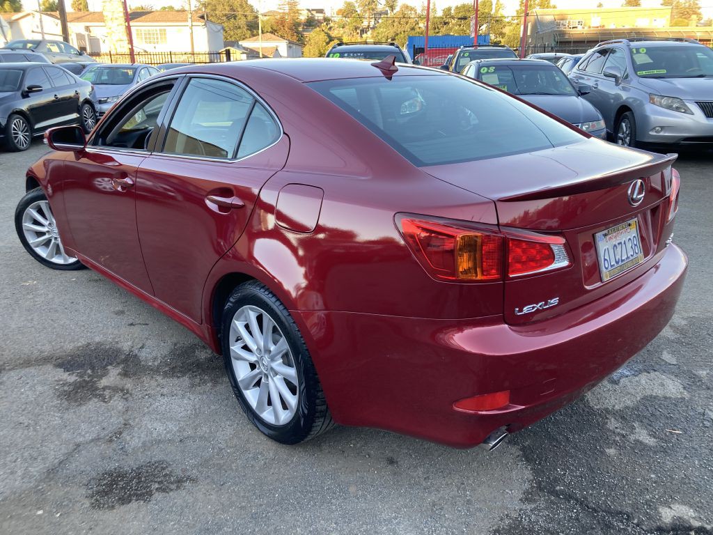 2010 Lexus IS Image 7