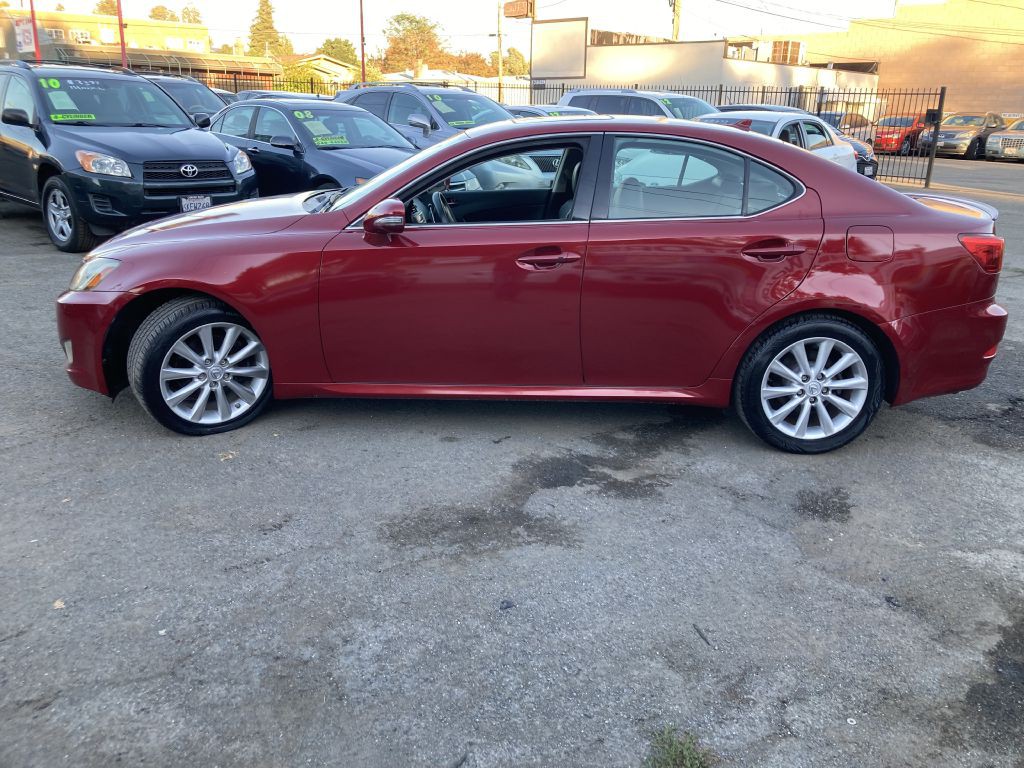 2010 Lexus IS Image 8