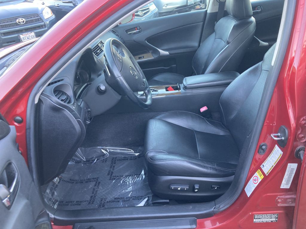 2010 Lexus IS Image 12