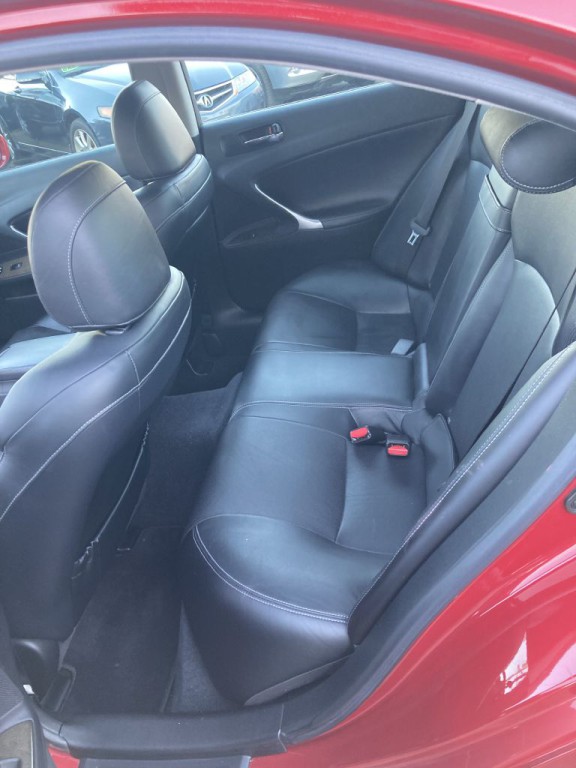 2010 Lexus IS Image 14