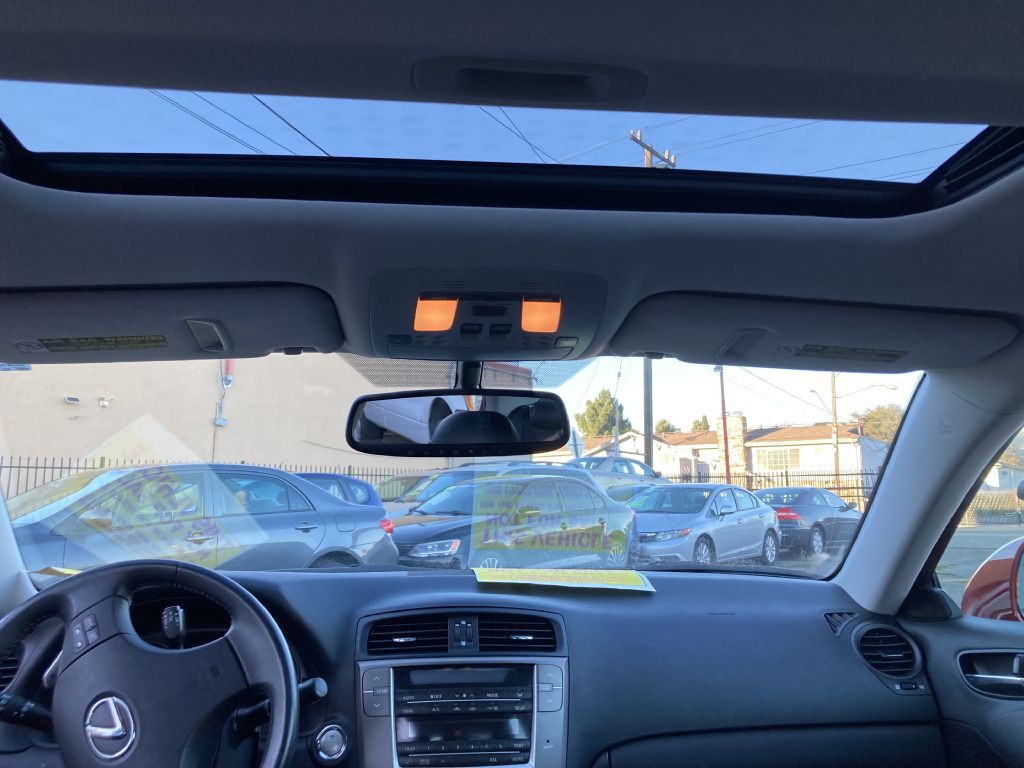 2010 Lexus IS Image 16