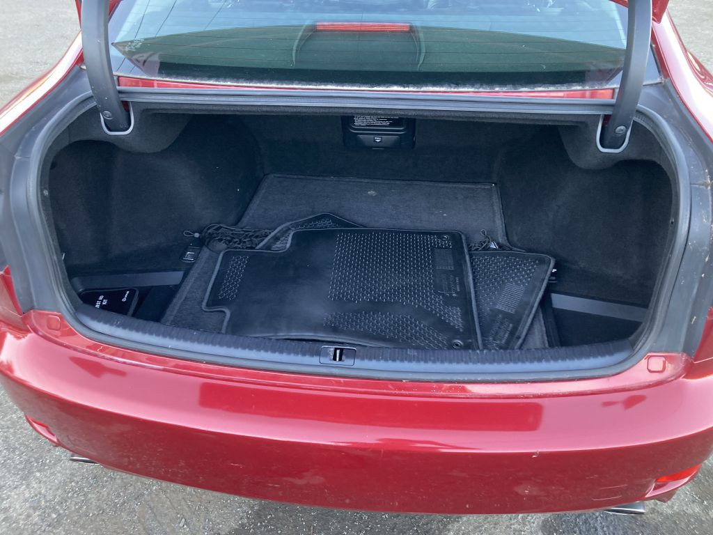 2010 Lexus IS Image 17