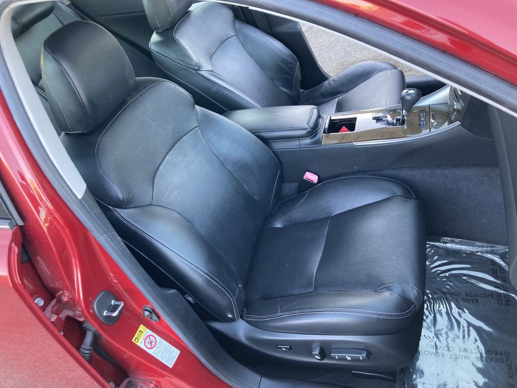 2010 Lexus IS Image 20