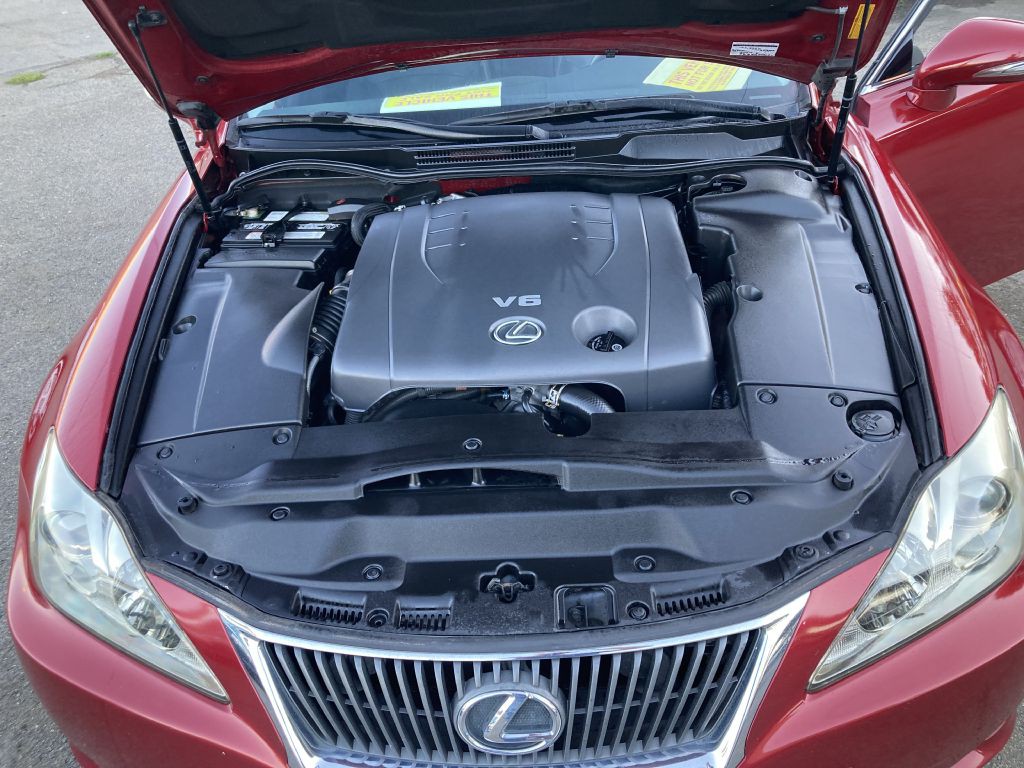 2010 Lexus IS Image 21