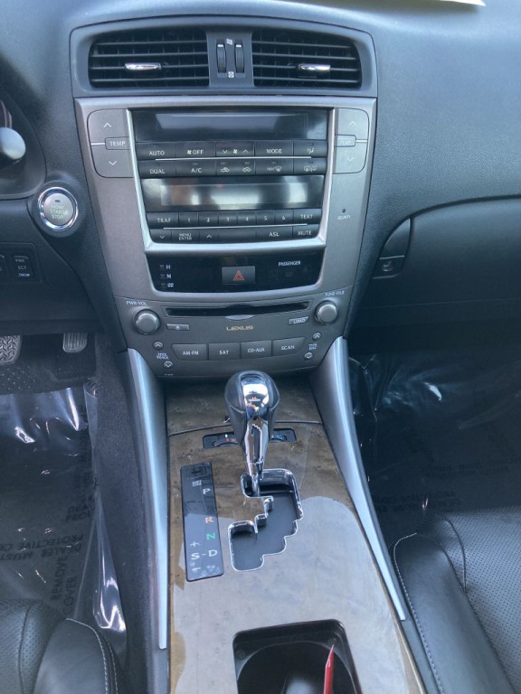2010 Lexus IS Image 22
