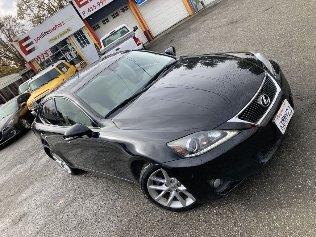 2012 Lexus IS Image 3