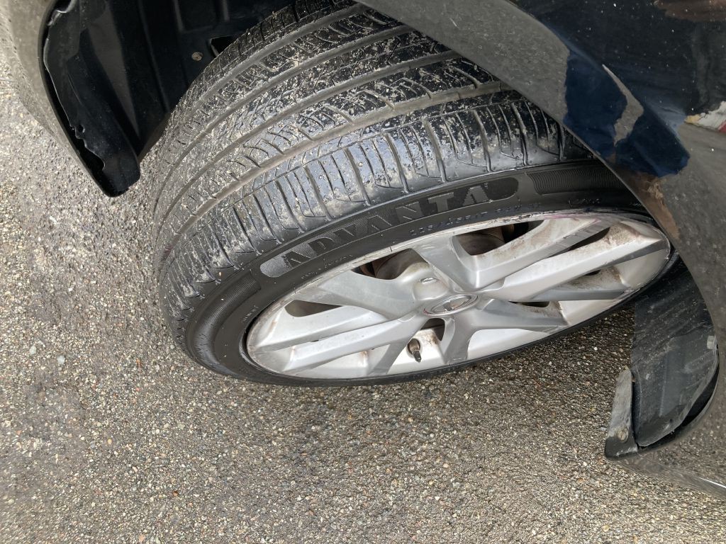 2012 Lexus IS Image 12