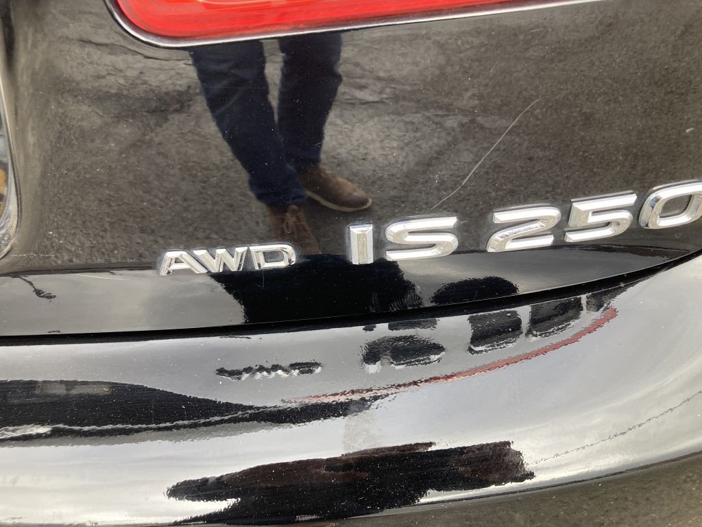 2012 Lexus IS Image 13