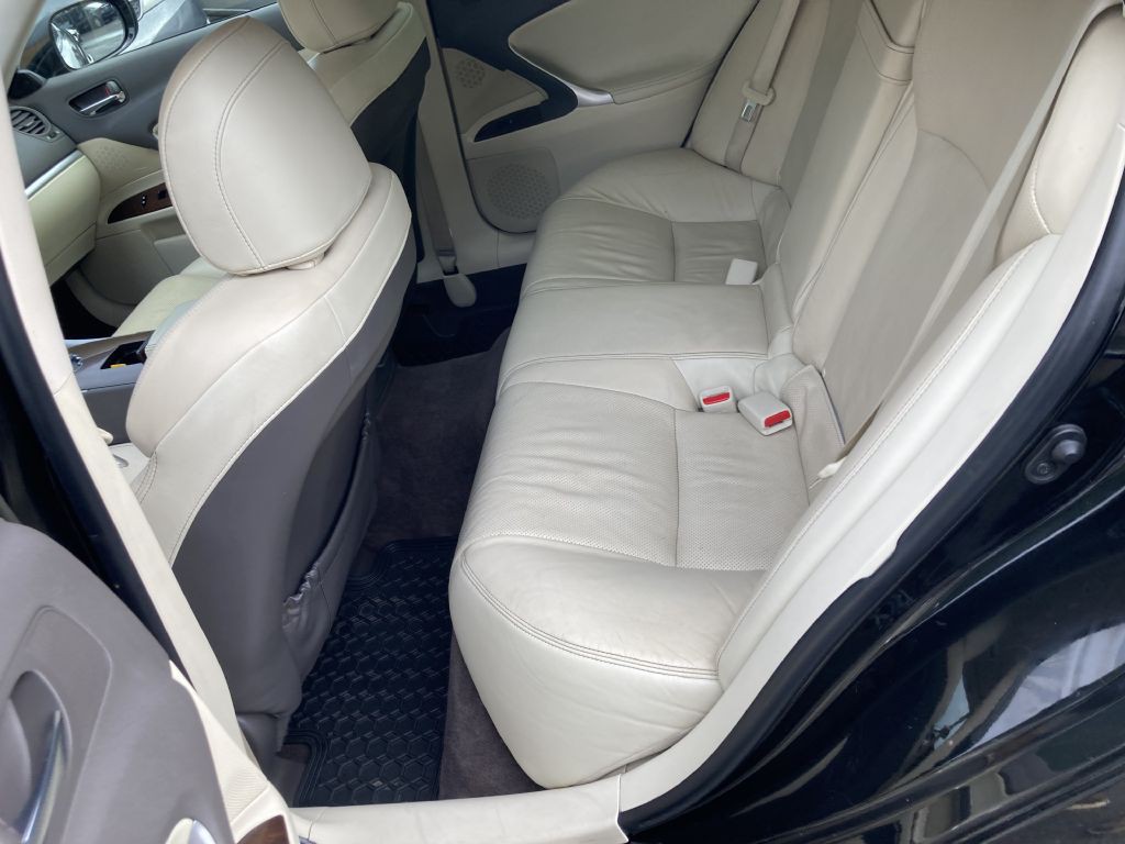 2012 Lexus IS Image 16