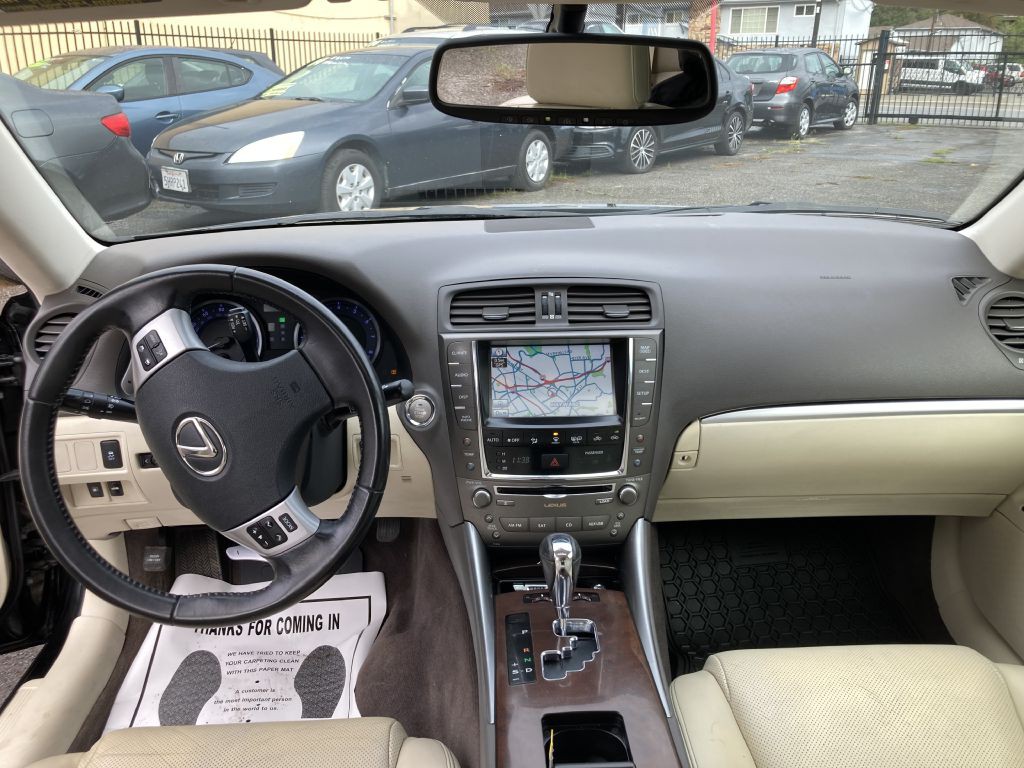 2012 Lexus IS Image 18