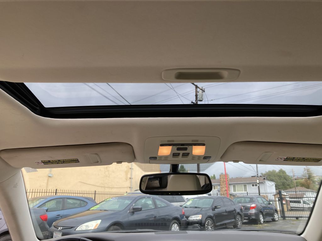 2012 Lexus IS Image 19