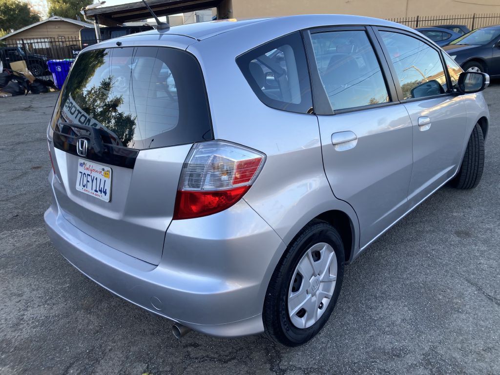 2013 Honda Fit Image 6