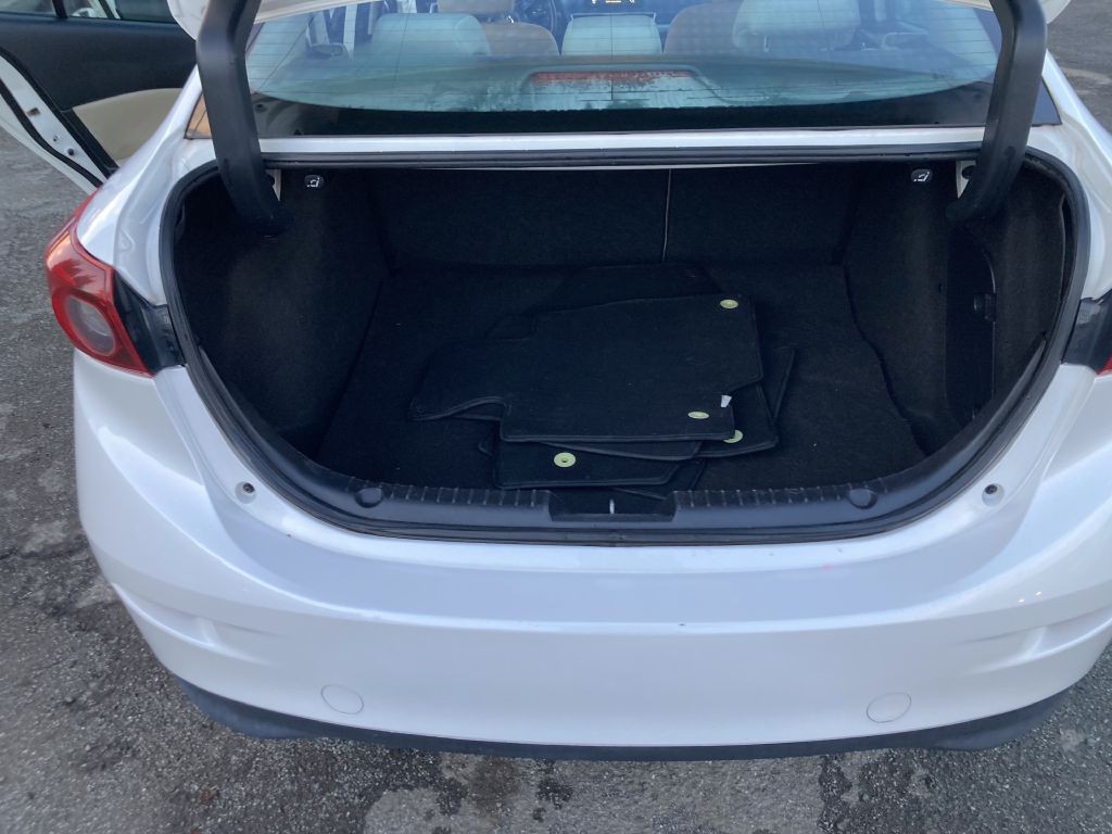 2017 Mazda Mazda3 Image 16