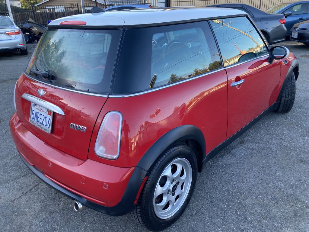 2005 MINI Cooper Image 5