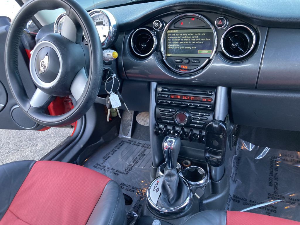 2005 MINI Cooper Image 16