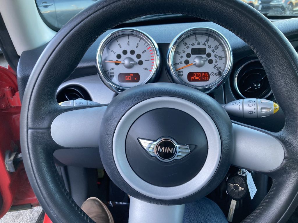 2005 MINI Cooper Image 17