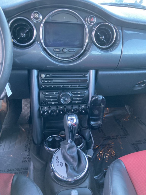 2005 MINI Cooper Image 19